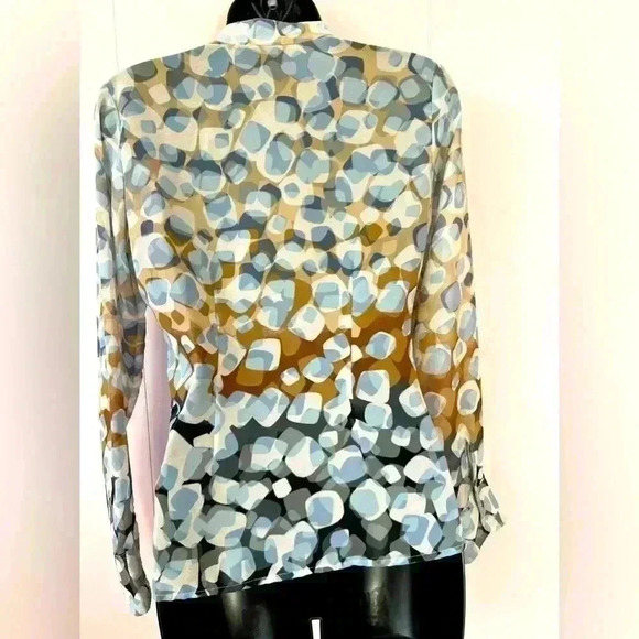 New York & Co. Women's Sz 2 Sheer Long Sleeve Button Wrist V-Neck Blouse - Picture 2 of 4